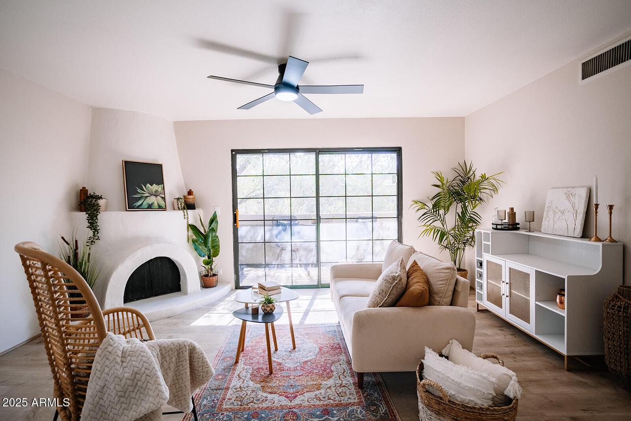 7557 N Dreamy Draw Dr. #216, Phoenix, AZ 85020