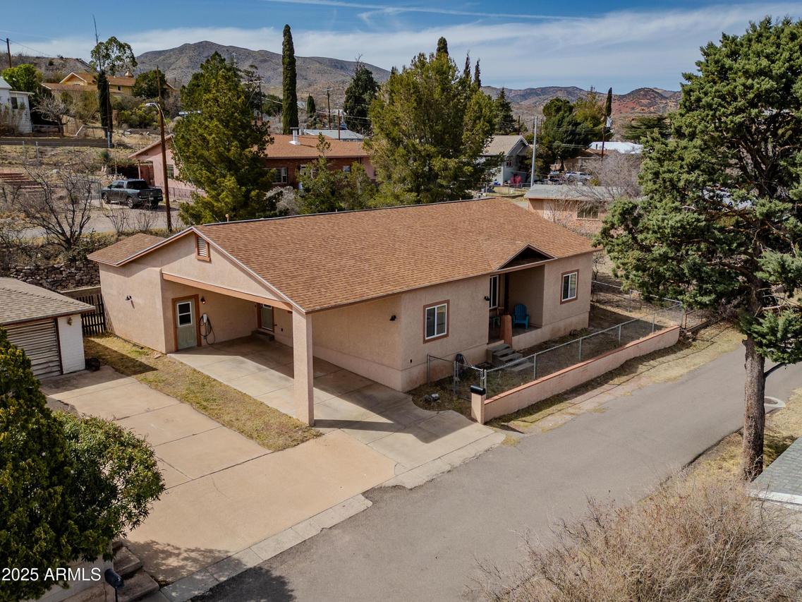 207 13th Ter., Bisbee, AZ 85603