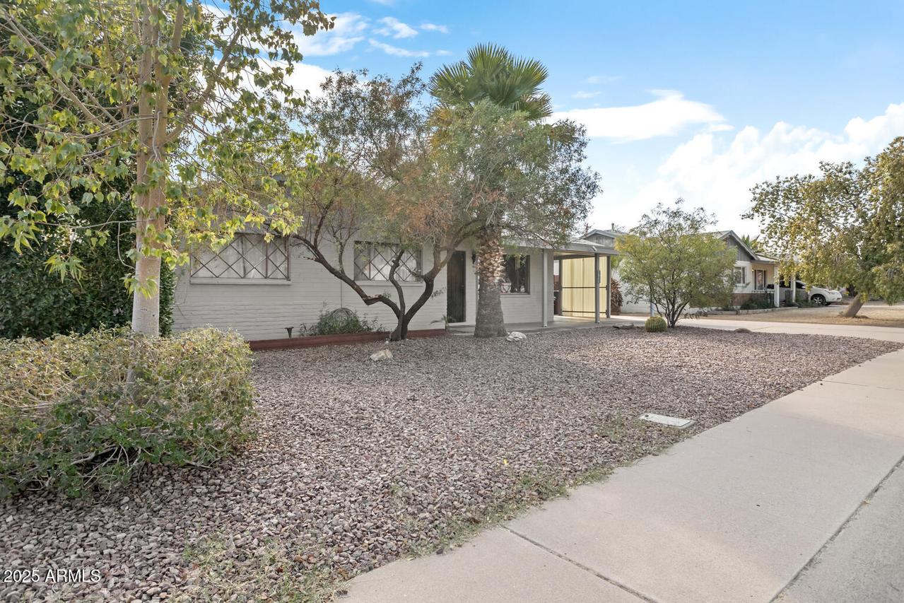6725 E Moreland St., Scottsdale, AZ 85257