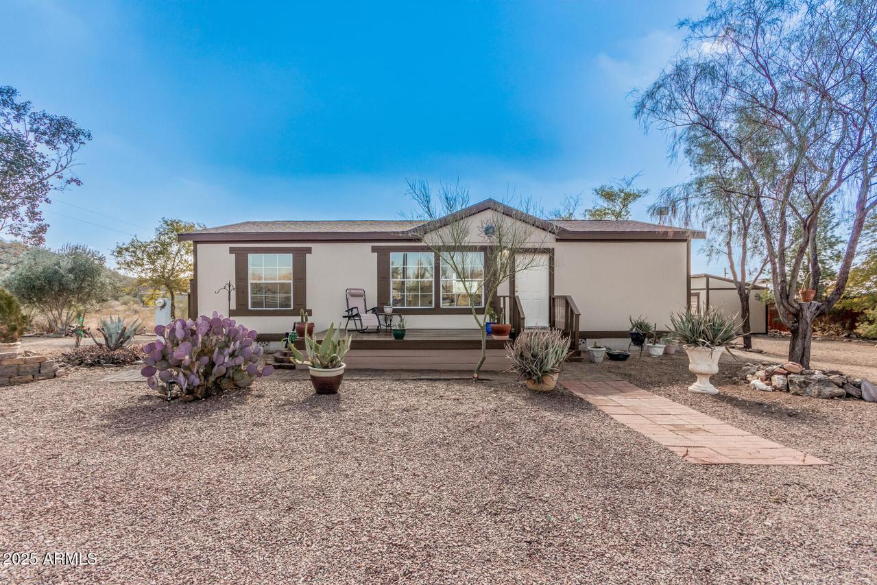48431 N 7th Ave., New River, AZ 85087