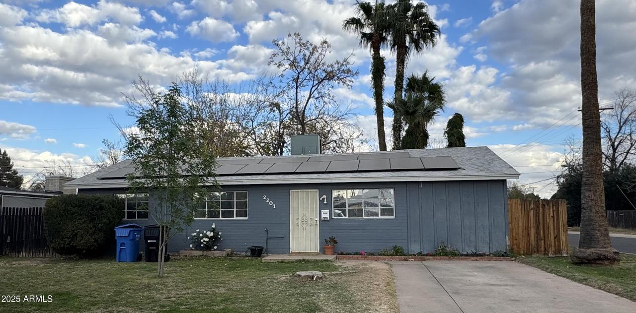 2201 N 29th Pl., Phoenix, AZ 85008