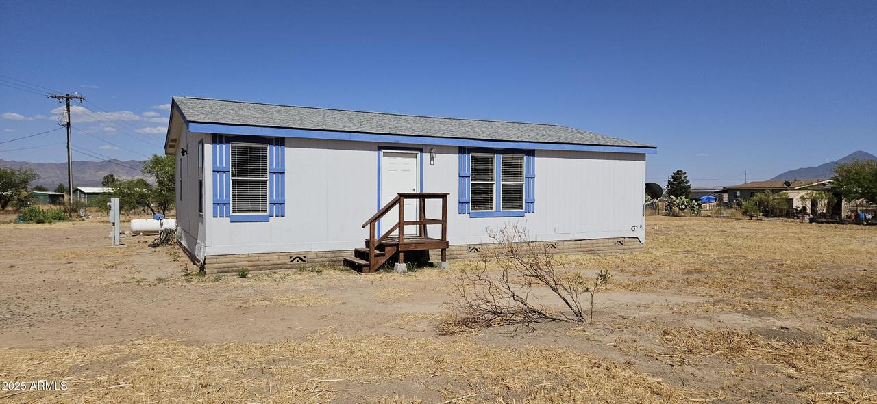 9422 E Olive Ave., Hereford, AZ 85615