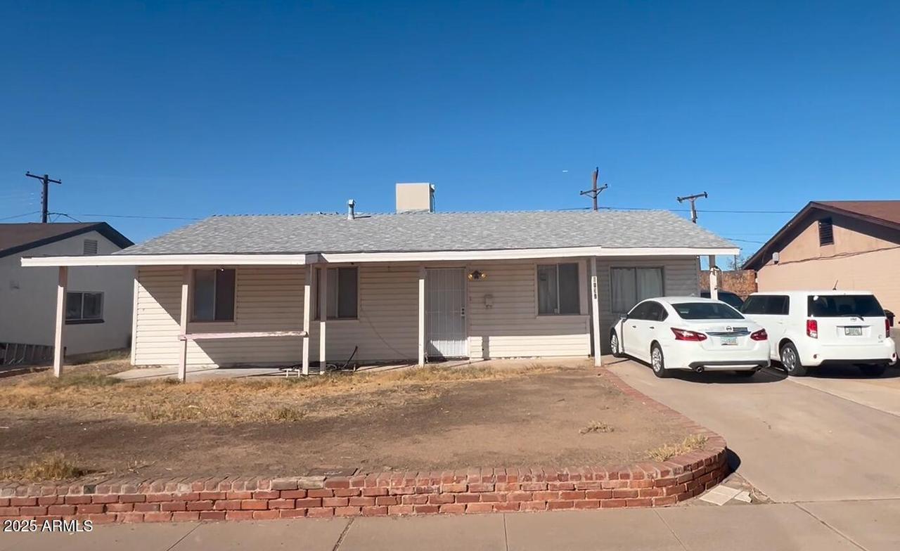 6132 W Hollyhock Dr., Phoenix, AZ 85033
