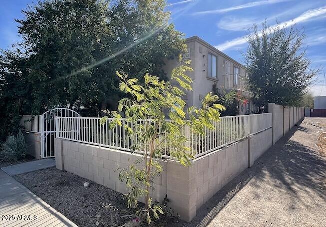 1021 E Pierce St., Phoenix, AZ 85006
