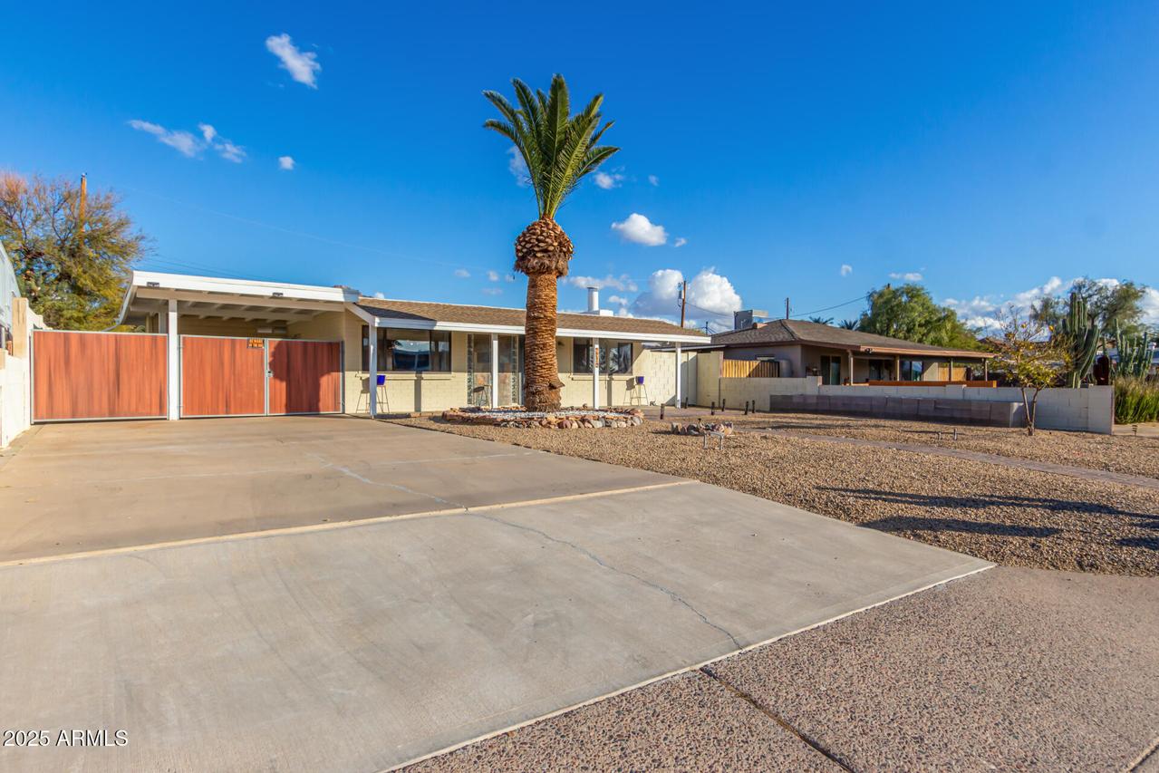 8019 N 14th St., Phoenix, AZ 85020