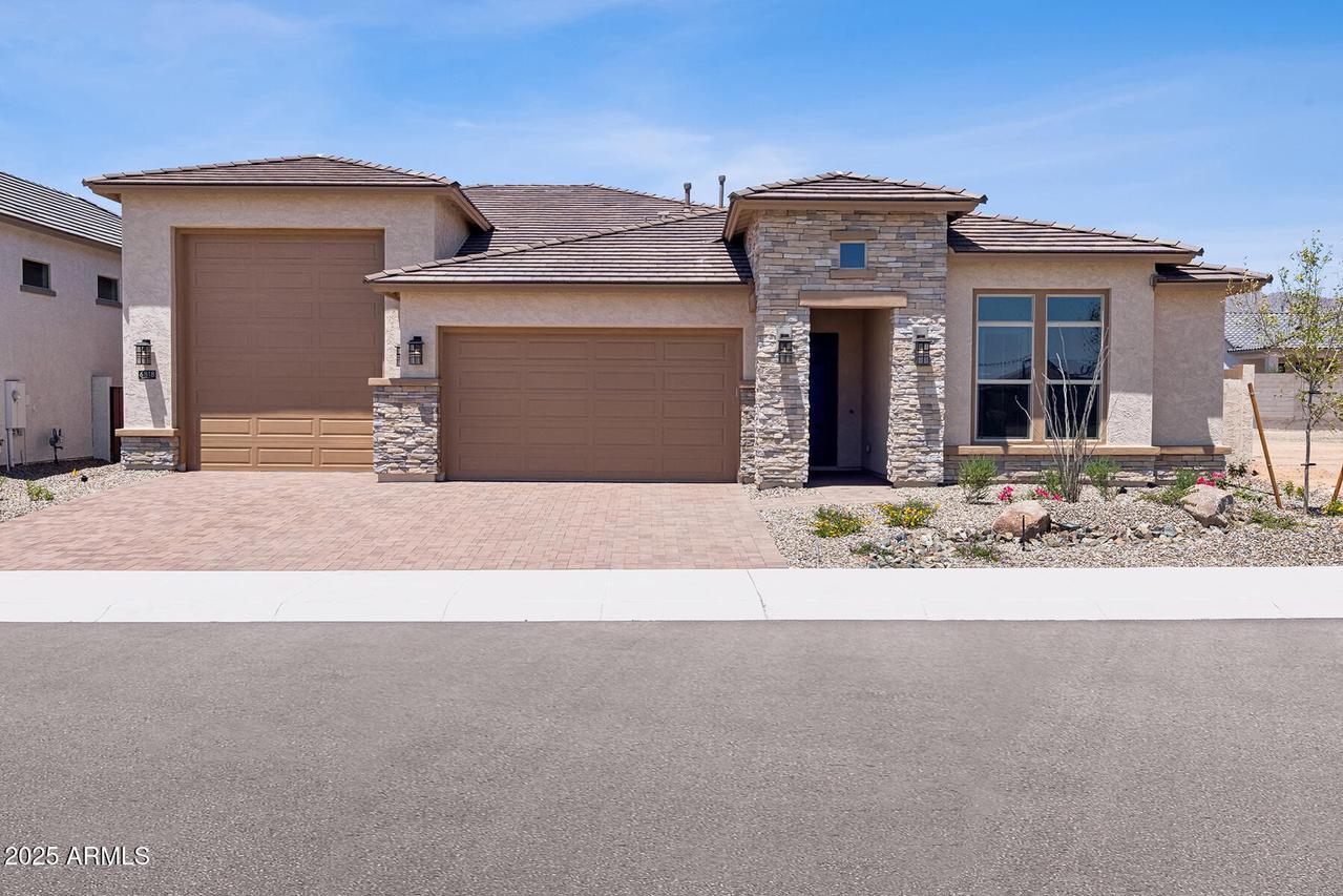 6818 N 190th Ave., Waddell, AZ 85355