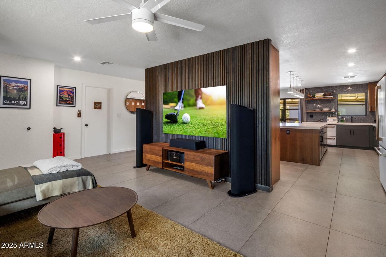 5820 N 83rd St., Scottsdale, AZ 85250