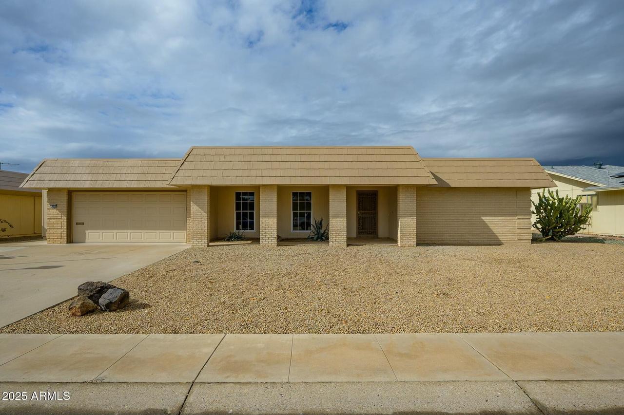 16210 N Desert Holly Dr., Sun City, AZ 85351