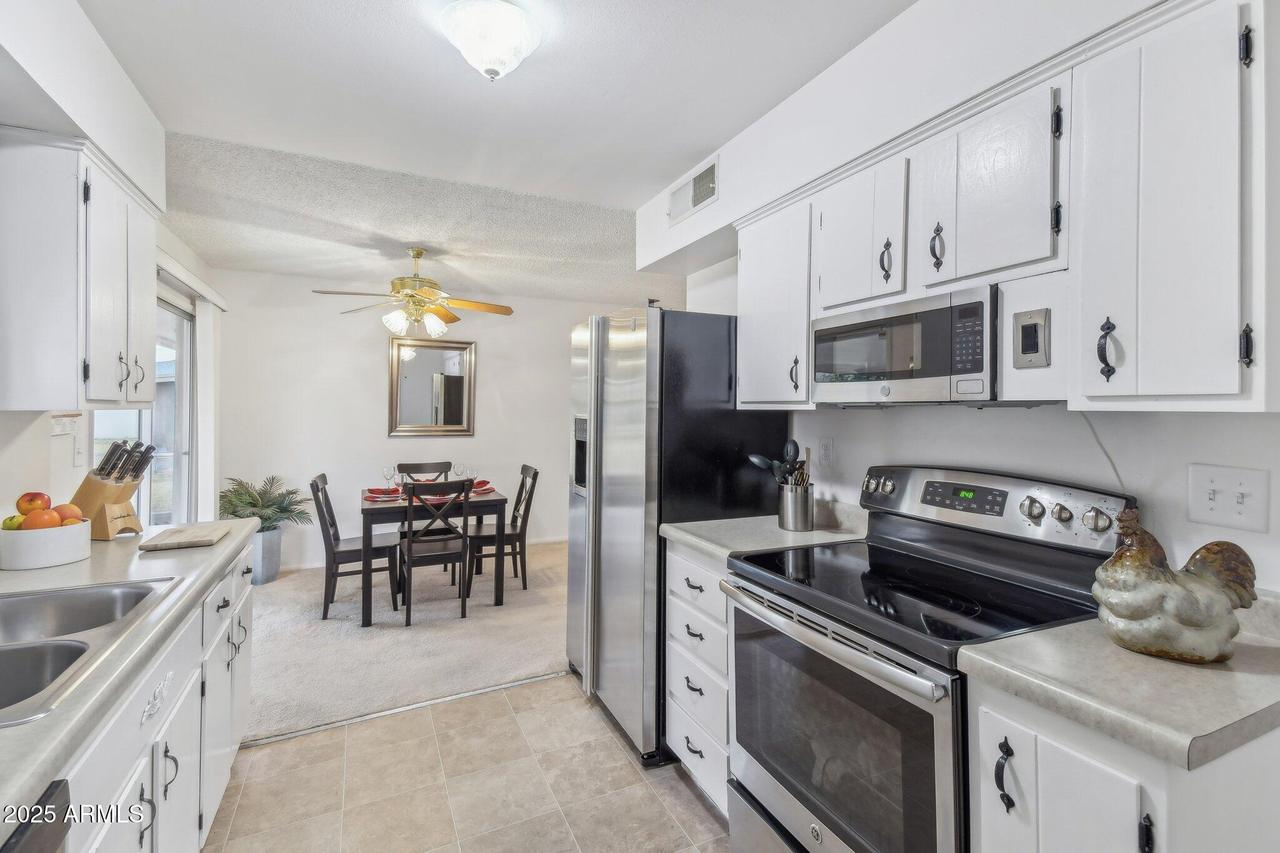10429 W Roundelay Cir., Sun City, AZ 85351