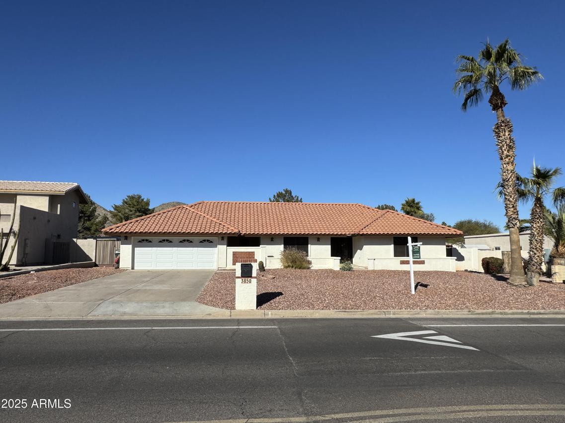 3850 E Equestrian Tr., Phoenix, AZ 85044