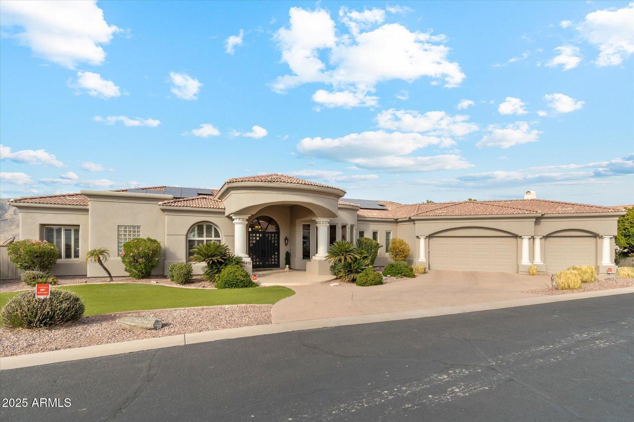 402 E Windmere Dr., Phoenix, AZ 85048