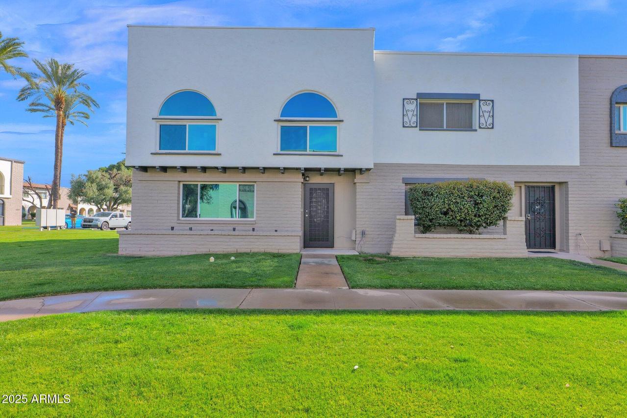 2912 E Clarendon Ave., Phoenix, AZ 85016