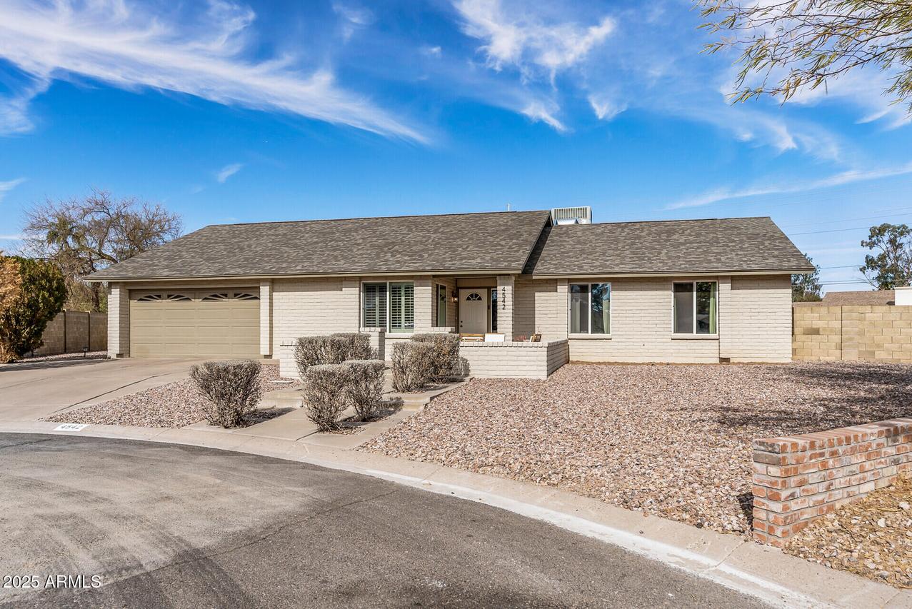 4542 W Villa Theresa Dr., Glendale, AZ 85308