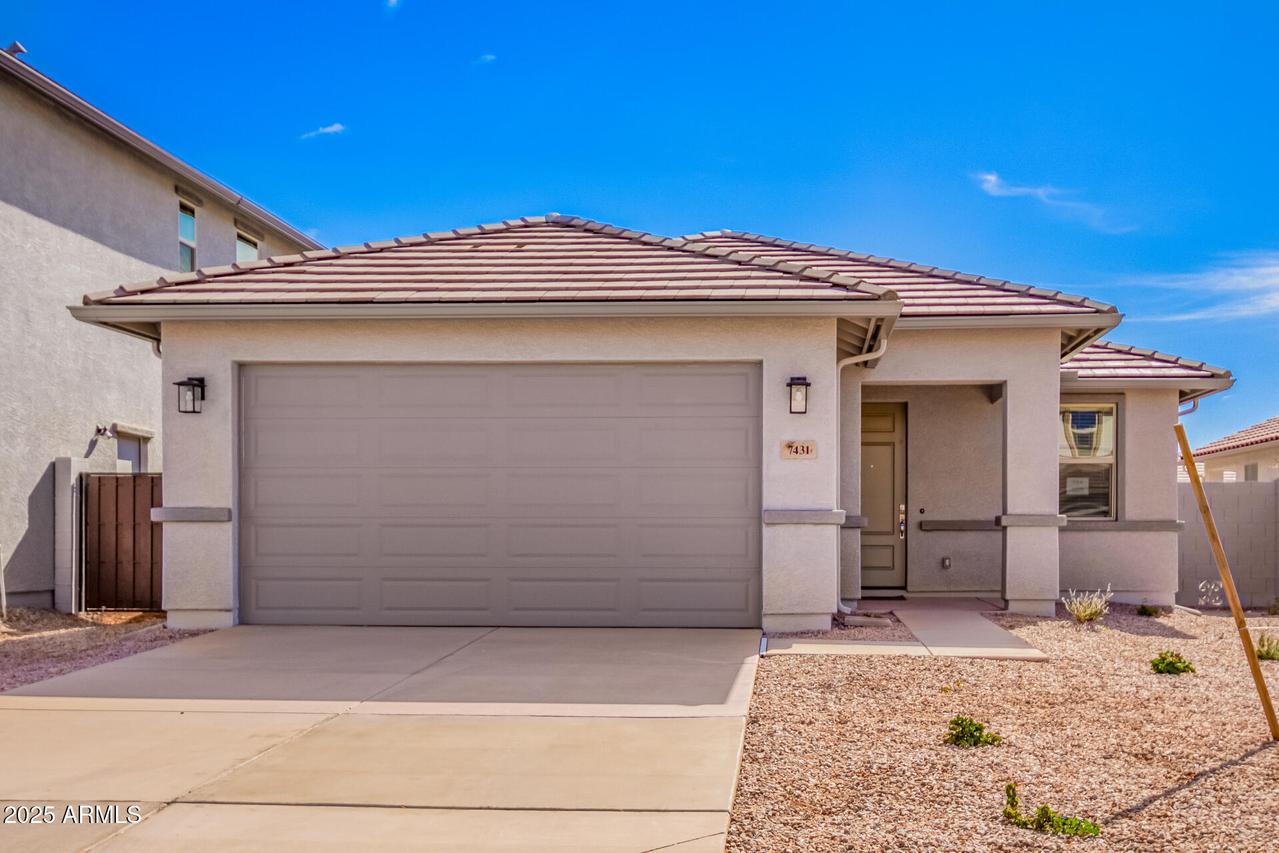 7431 E Hackamore Ln., San Tan Valley, AZ 85143