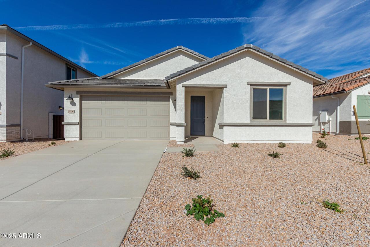 7226 E Purple Prairie Dr., San Tan Valley, AZ 85143