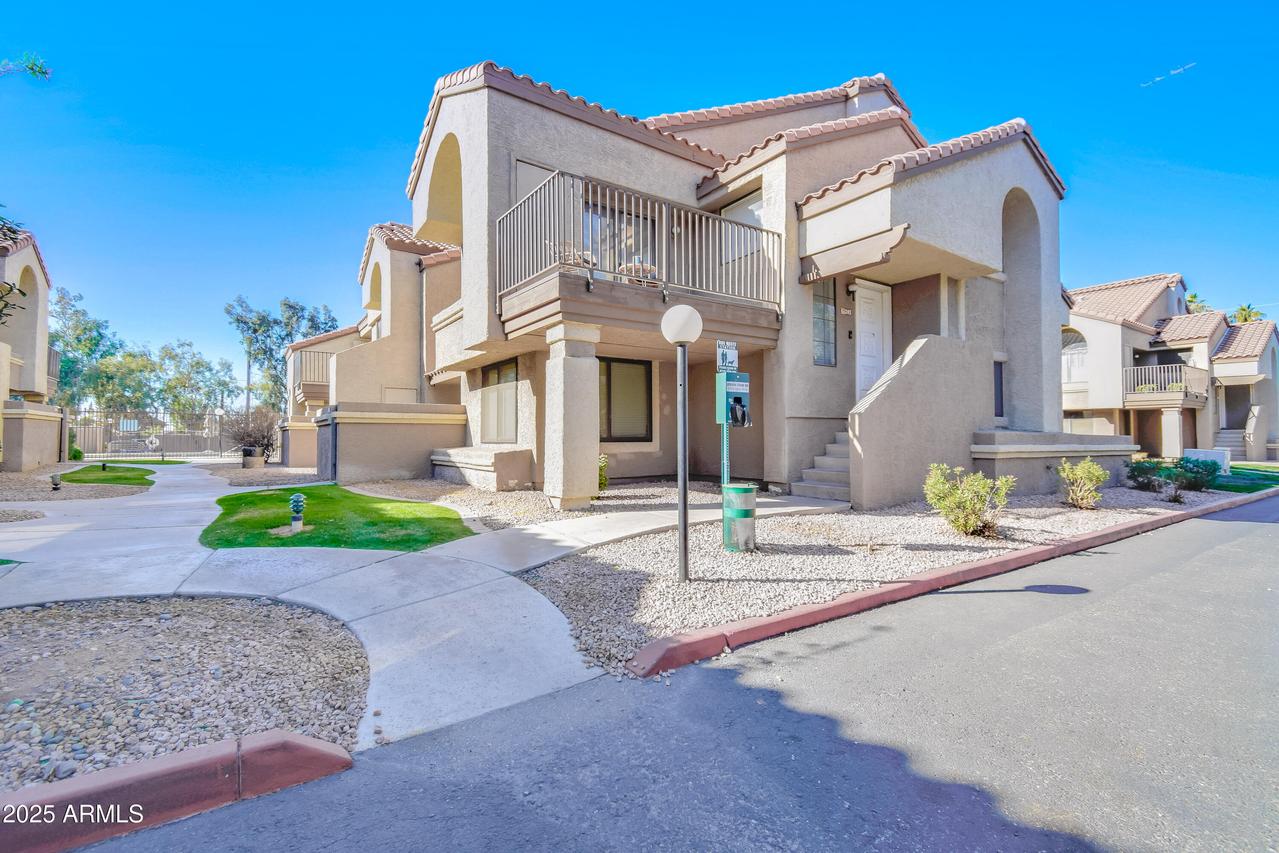 1905 E University Dr. #207, Tempe, AZ 85288