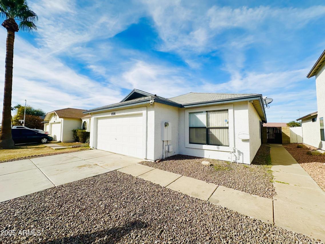 8728 W Vale Dr., Phoenix, AZ 85037