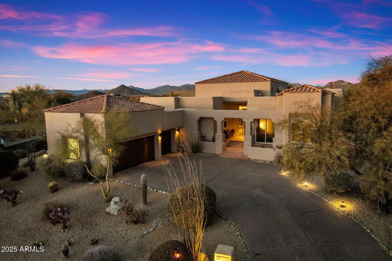 10874 E Dale Ln., Scottsdale, AZ 85262