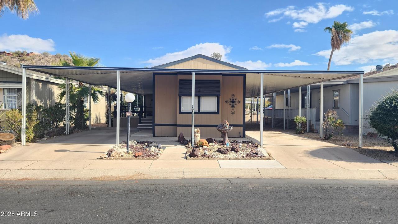 2233 E Behrend Dr. #61, Phoenix, AZ 85024