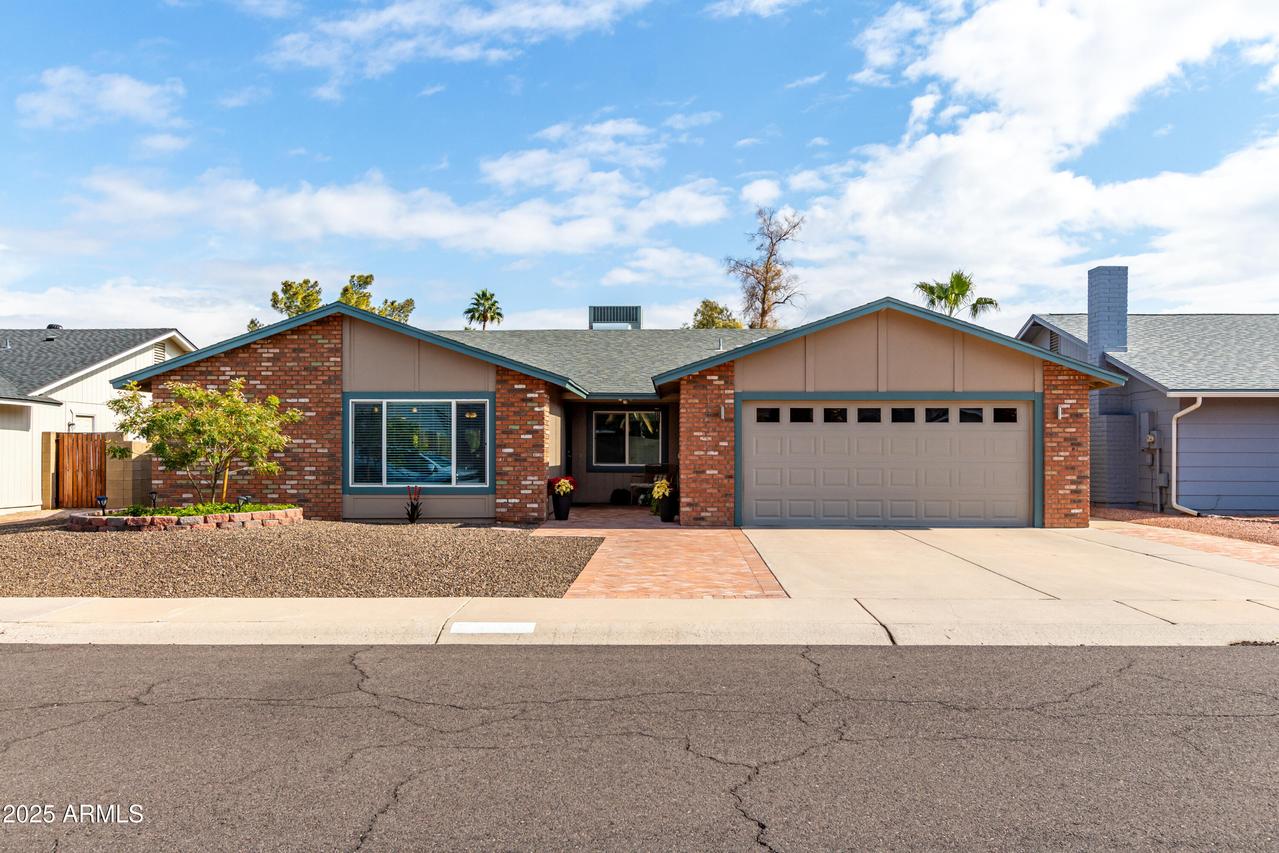 11427 S Tomah St., Phoenix, AZ 85044