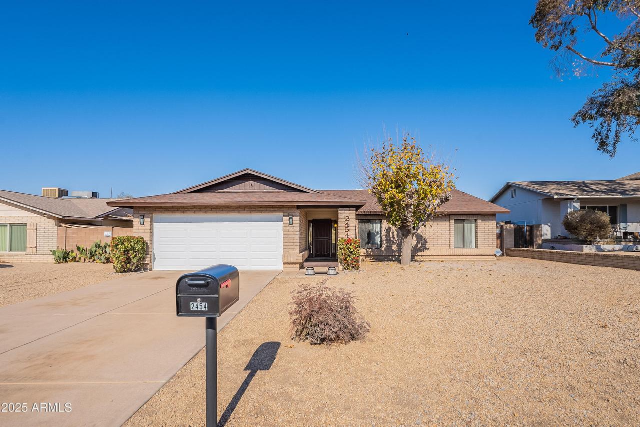 2454 W Hearn Rd., Phoenix, AZ 85023