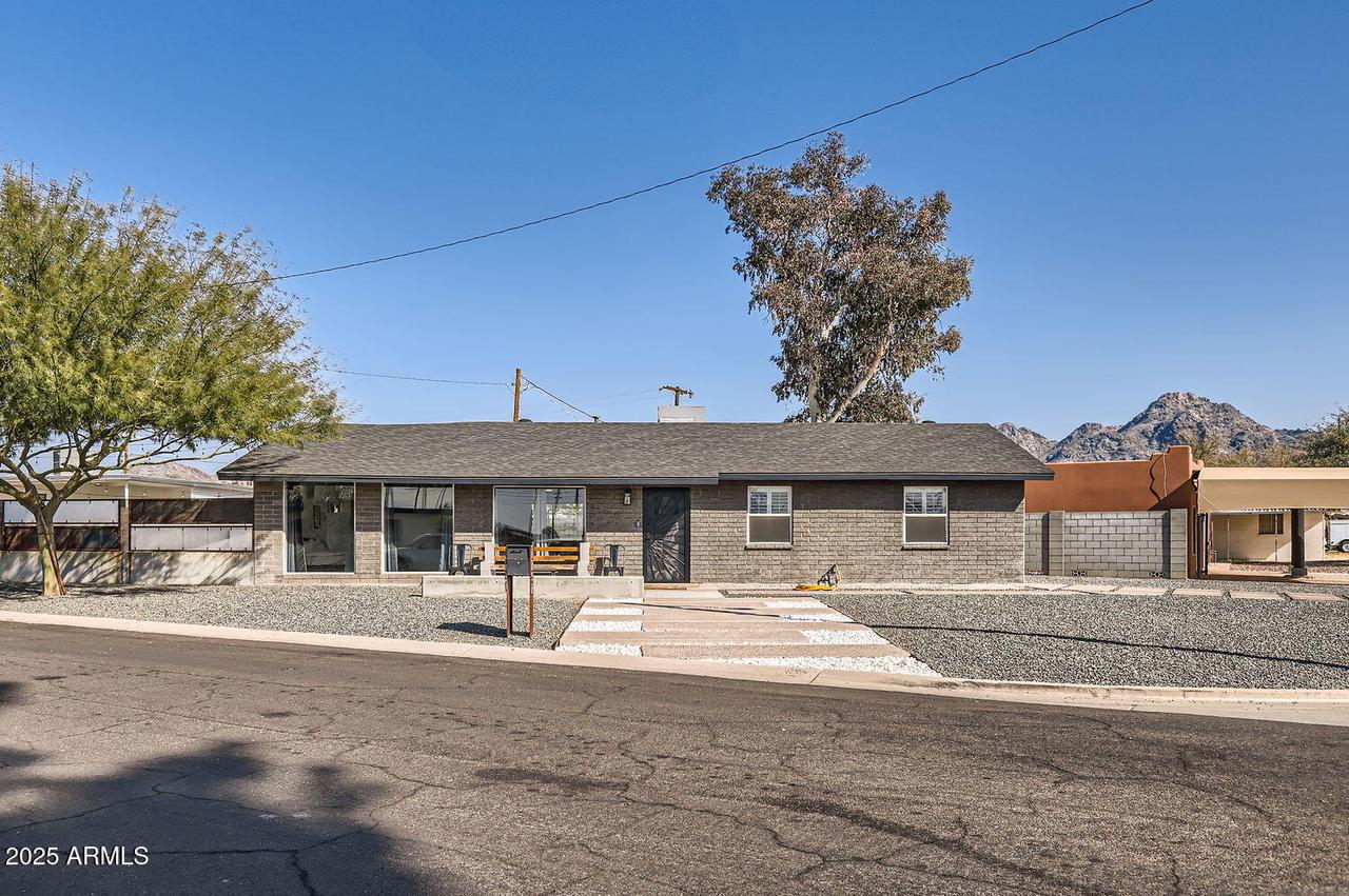 1232 E Kaler Dr., Phoenix, AZ 85020