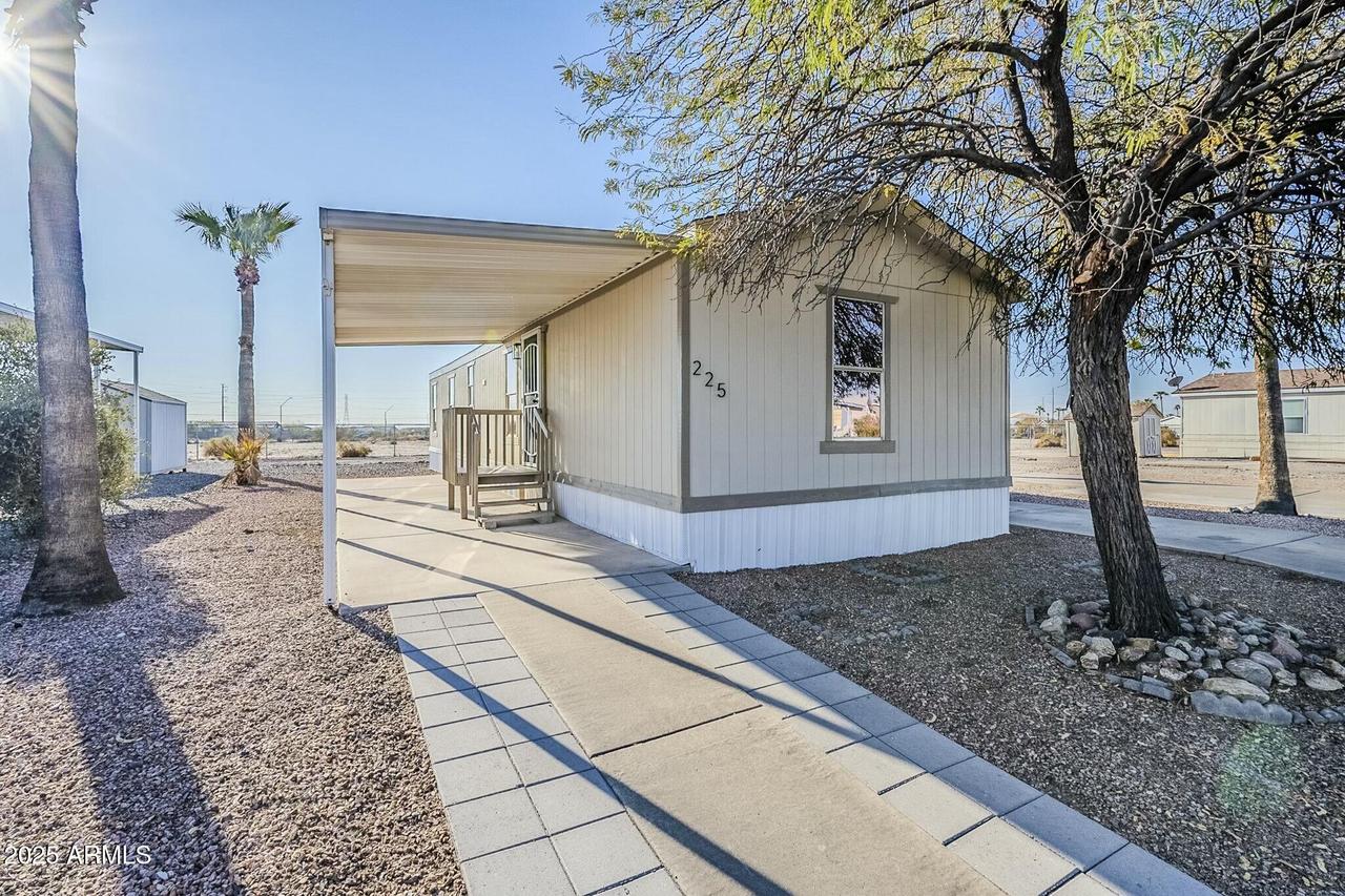 2000 S Apache Rd. #225, Buckeye, AZ 85326