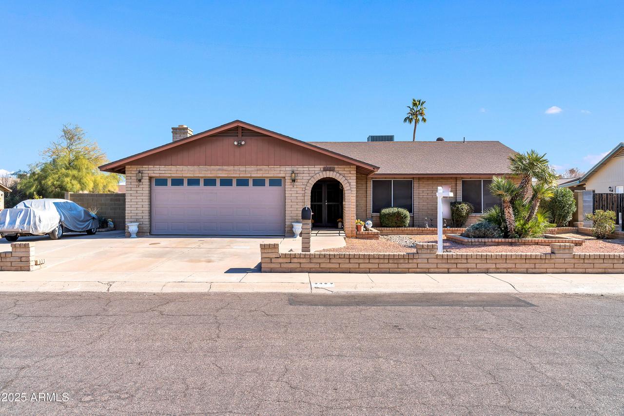9469 N 50th Dr., Glendale, AZ 85302