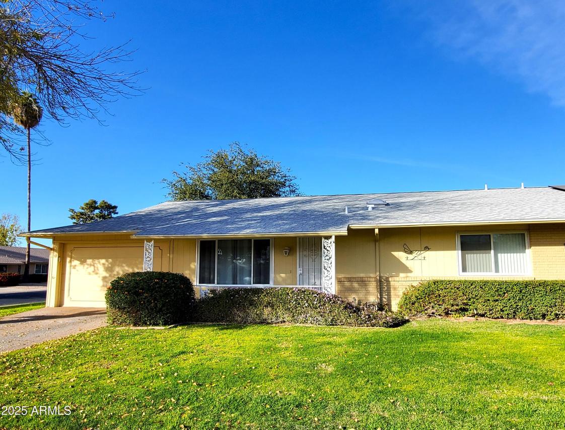 19002 N Signal Butte Cir., Sun City, AZ 85373