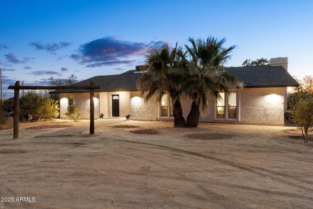 1131 E Superstition Blvd., Apache Junction, AZ 85119