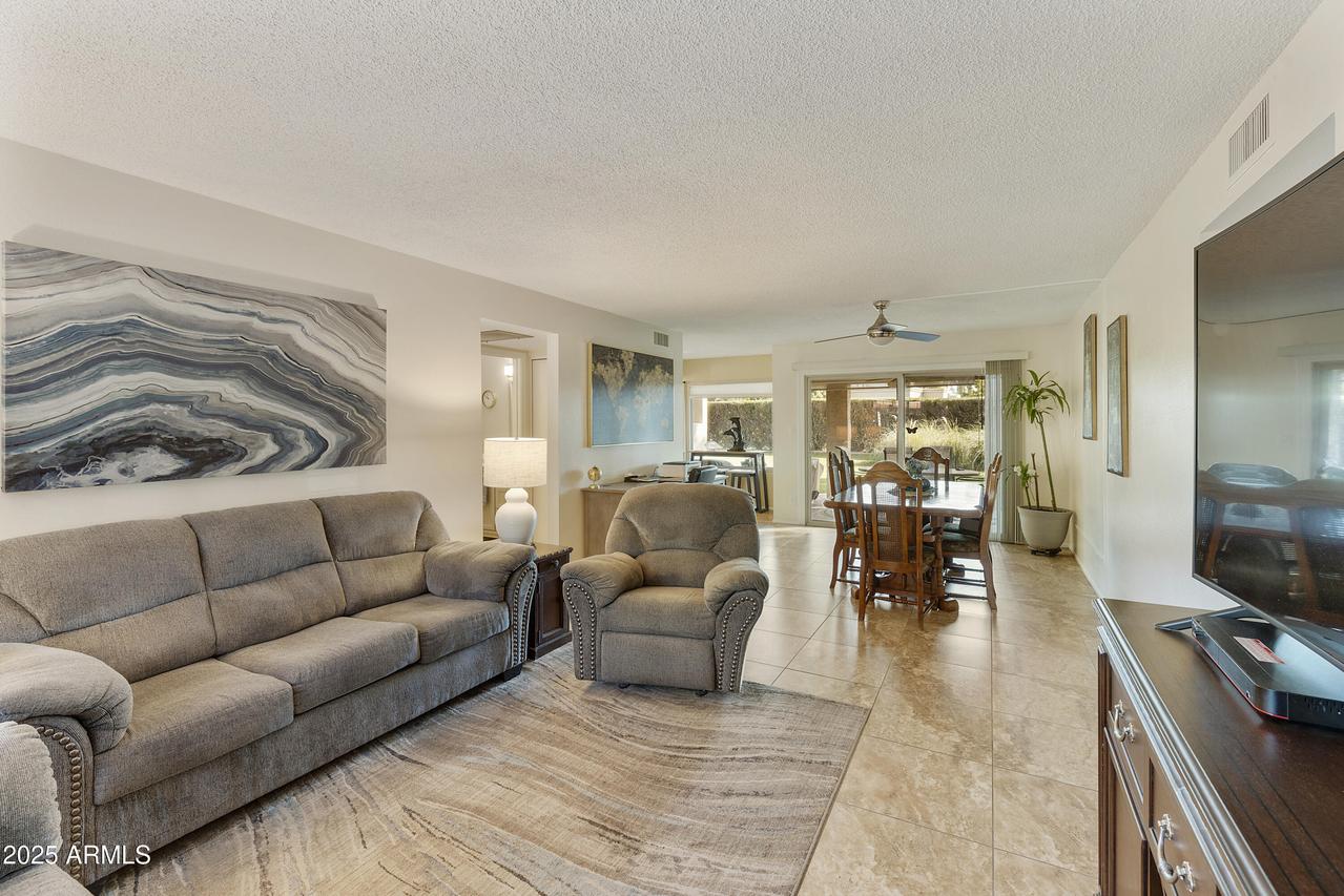 633 S 77th St., Mesa, AZ 85208