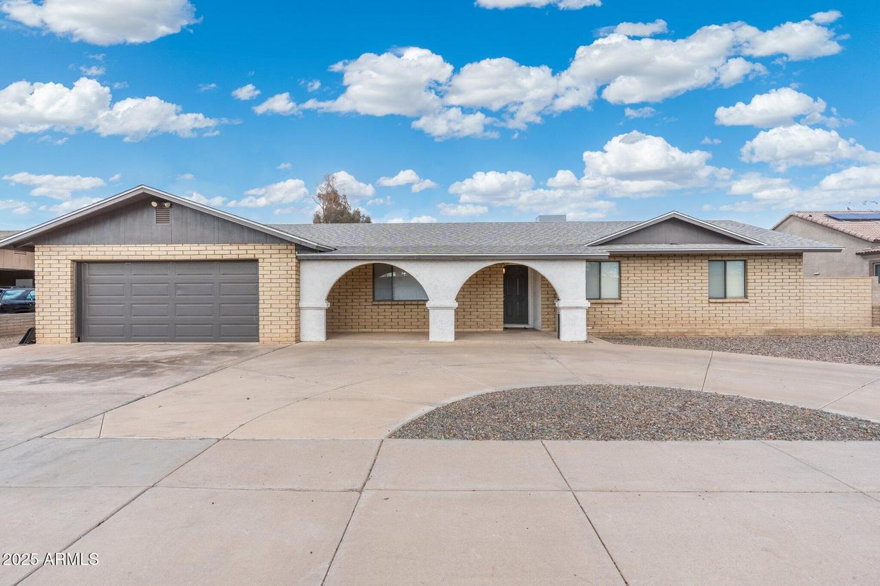 2636 E Union Hills Dr., Phoenix, AZ 85050