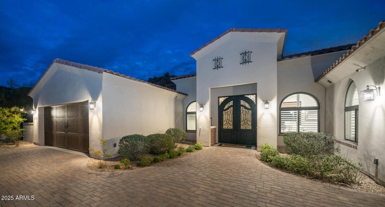 8519 E Regina Cir., Mesa, AZ 85207