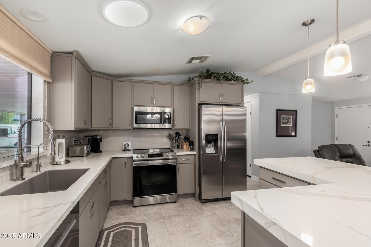 26448 S Pima Pl., Sun Lakes, AZ 85248