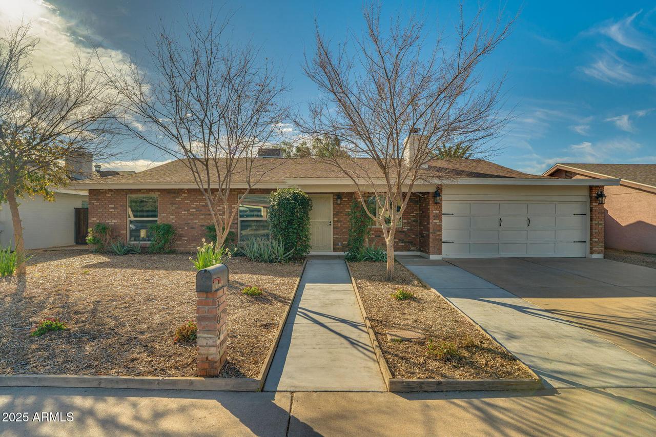 3001 W Villa Maria Dr., Phoenix, AZ 85053