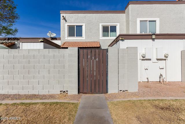 New Homes For Sale This Week That Attend Kyrene de la Estrella Elementary School: January 31st to February 6th