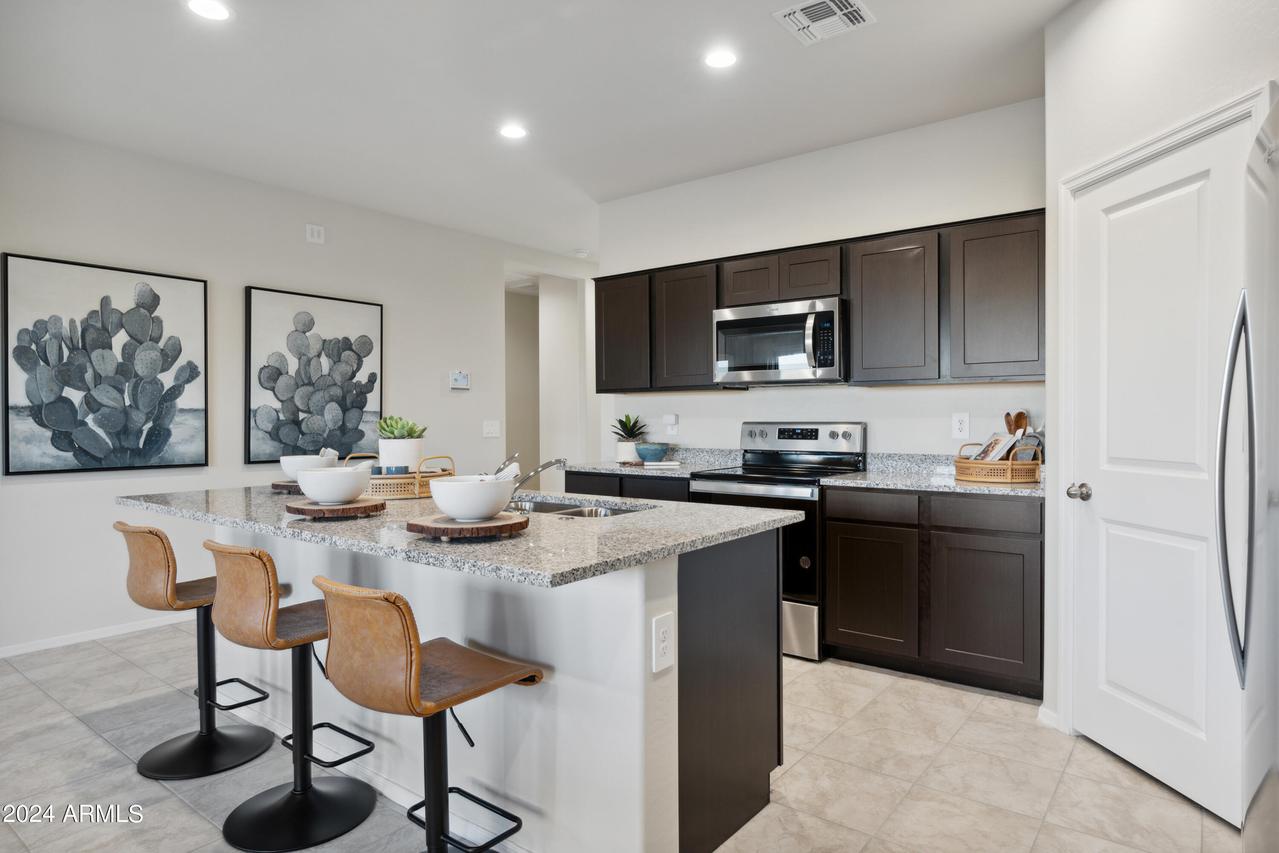 5697 E Clandestine Dr., San Tan Valley, AZ 85140
