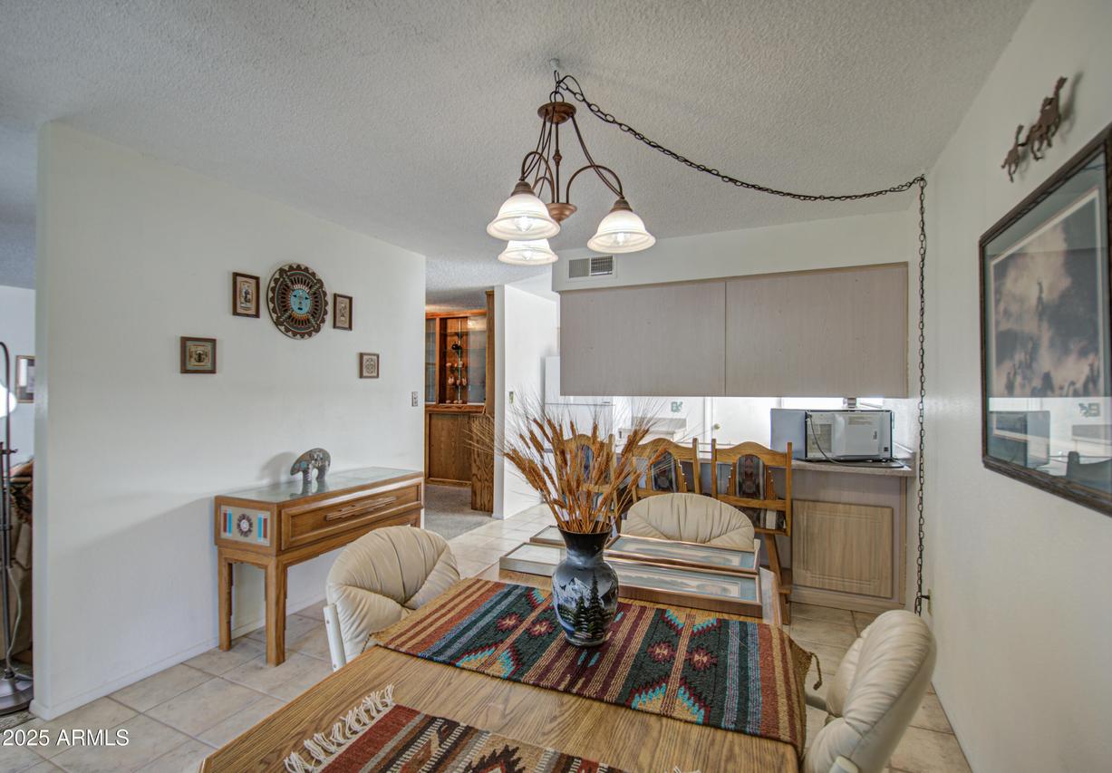1064 S 81st Pl., Mesa, AZ 85208
