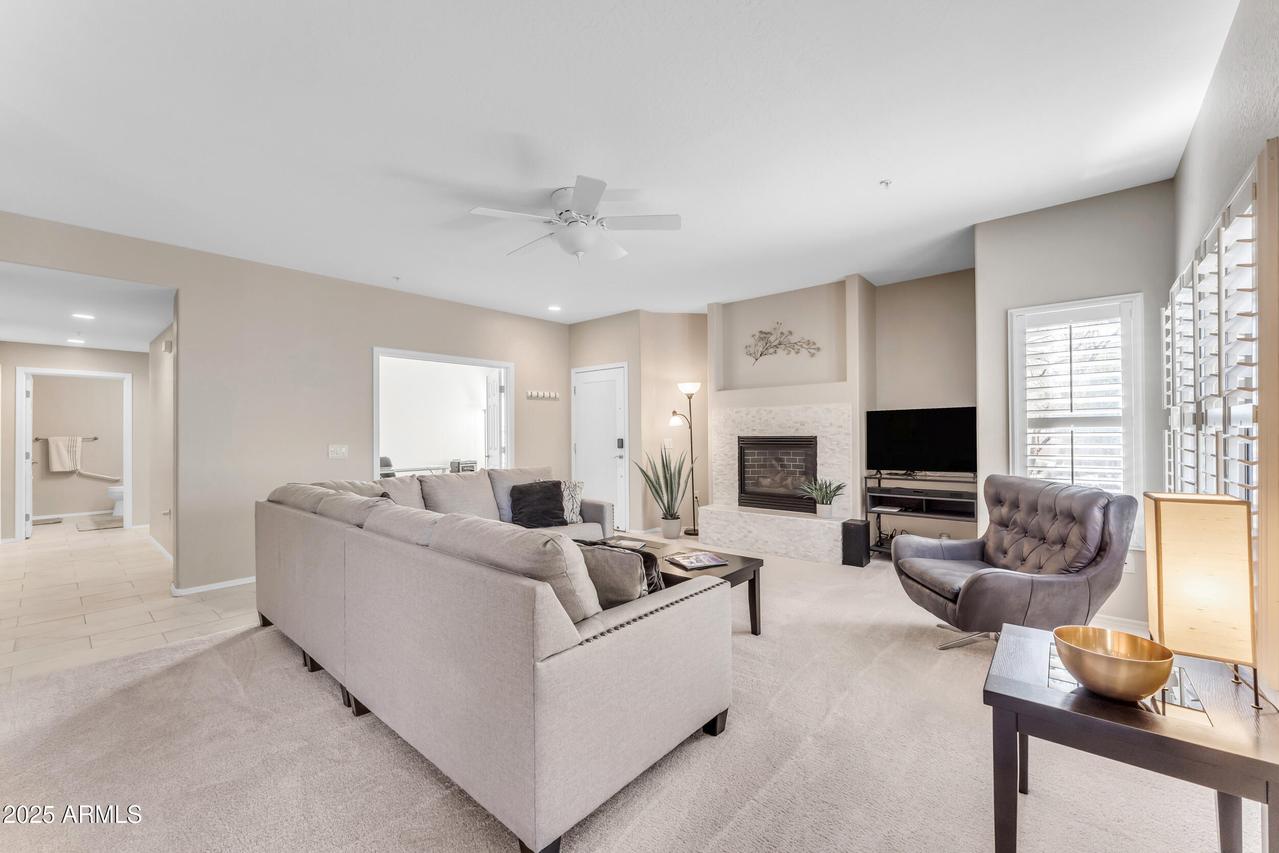 19700 N 76th St. #1112, Scottsdale, AZ 85255