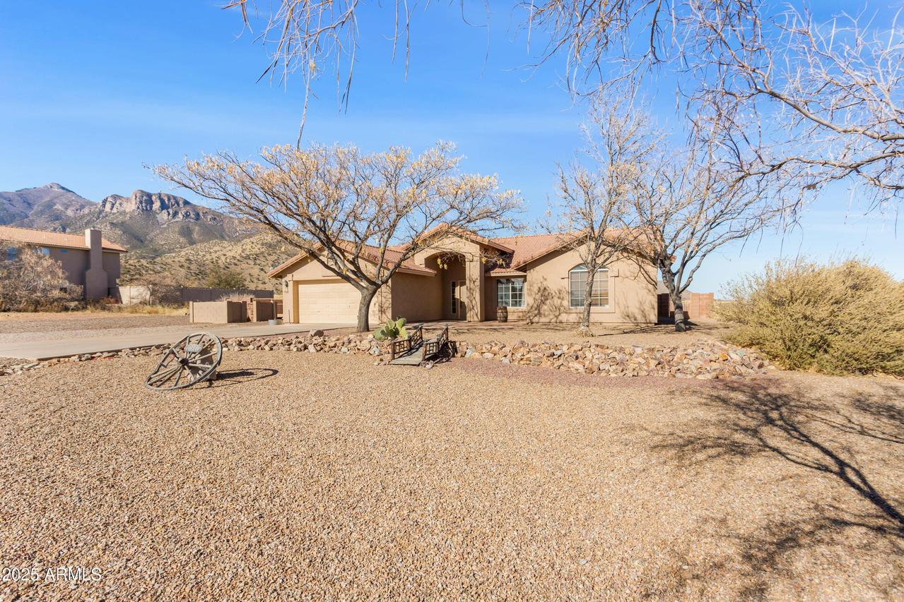 7516 S Rockwood Dr., Hereford, AZ 85615