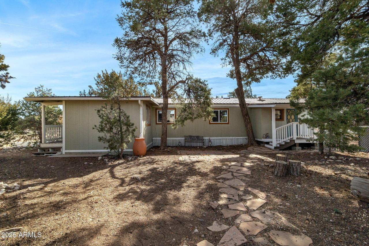 3498 Wildflower Dr., Overgaard, AZ 85933