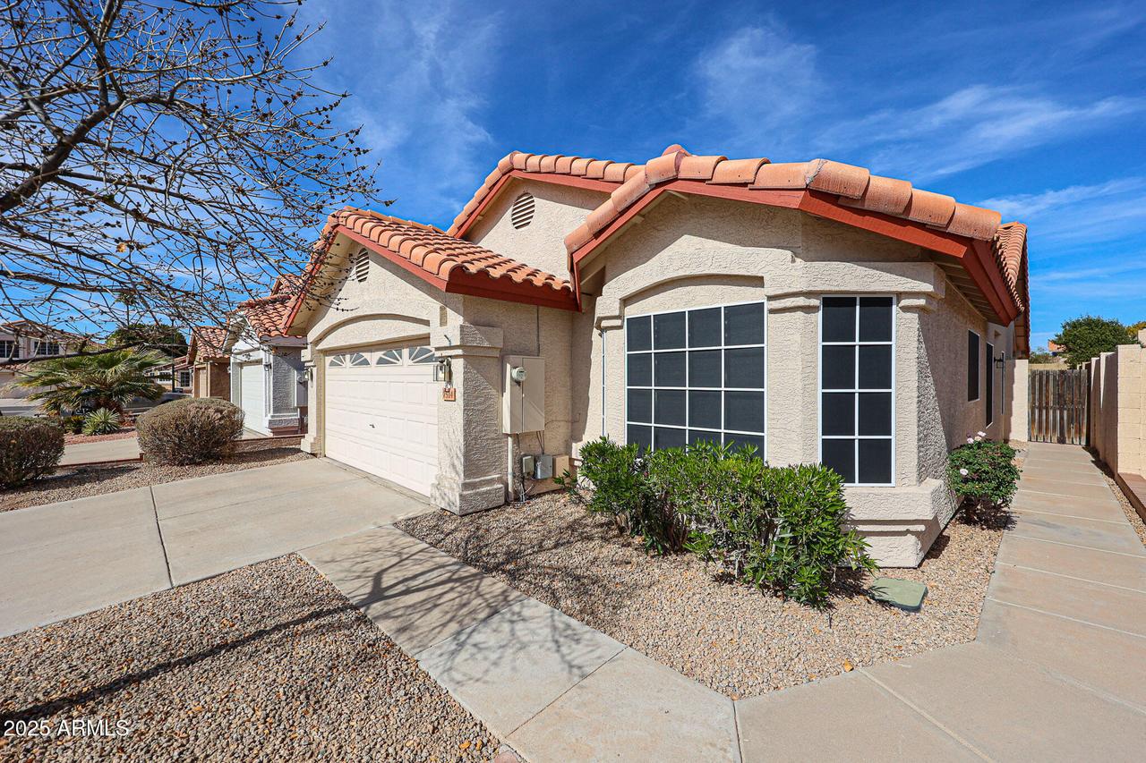 7514 W Kristal Way, Glendale, AZ 85308
