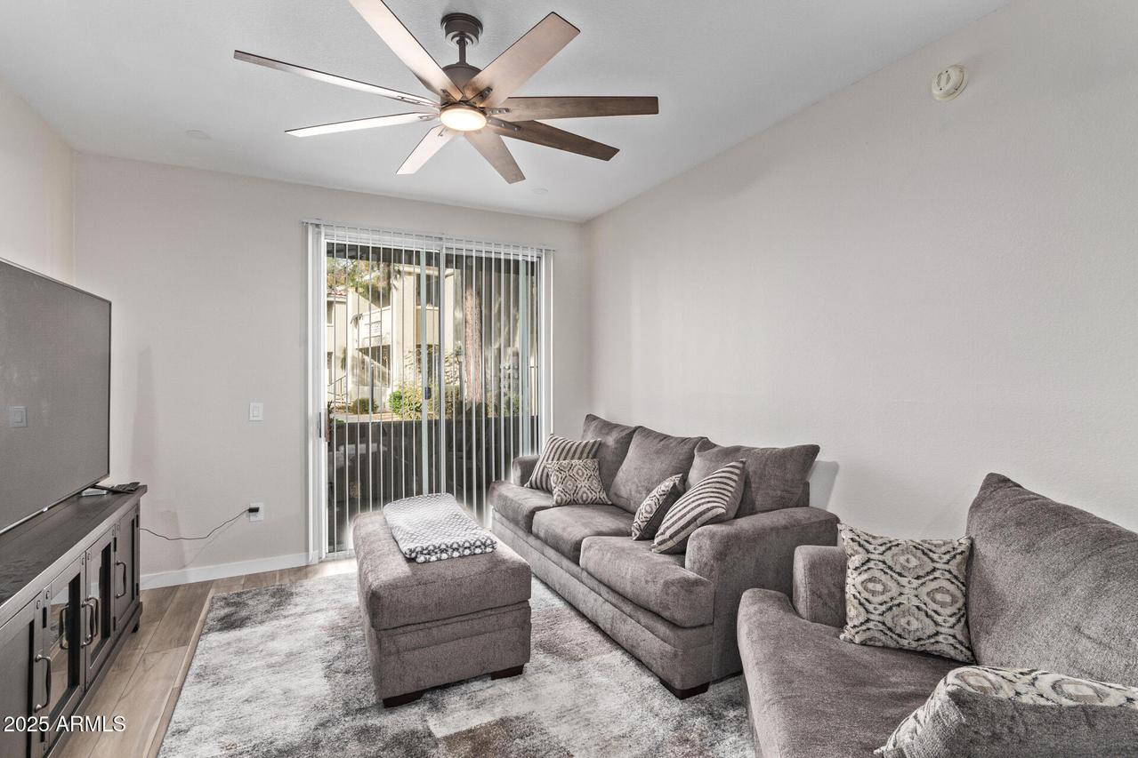 2929 W Yorkshire Dr. #1118, Phoenix, AZ 85027