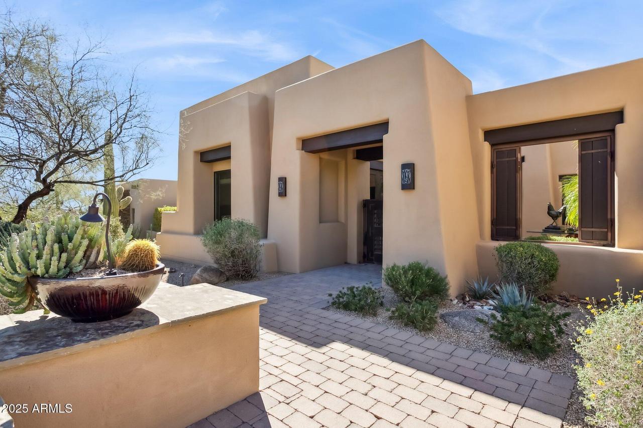 10585 E Crescent Moon Dr. #33, Scottsdale, AZ 85262