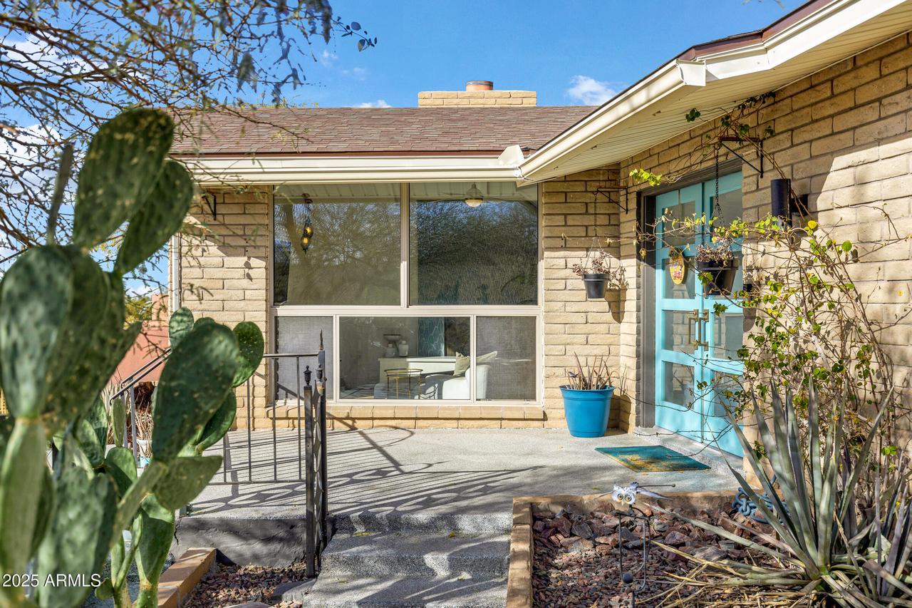 2306 N 55th St., Phoenix, AZ 85008