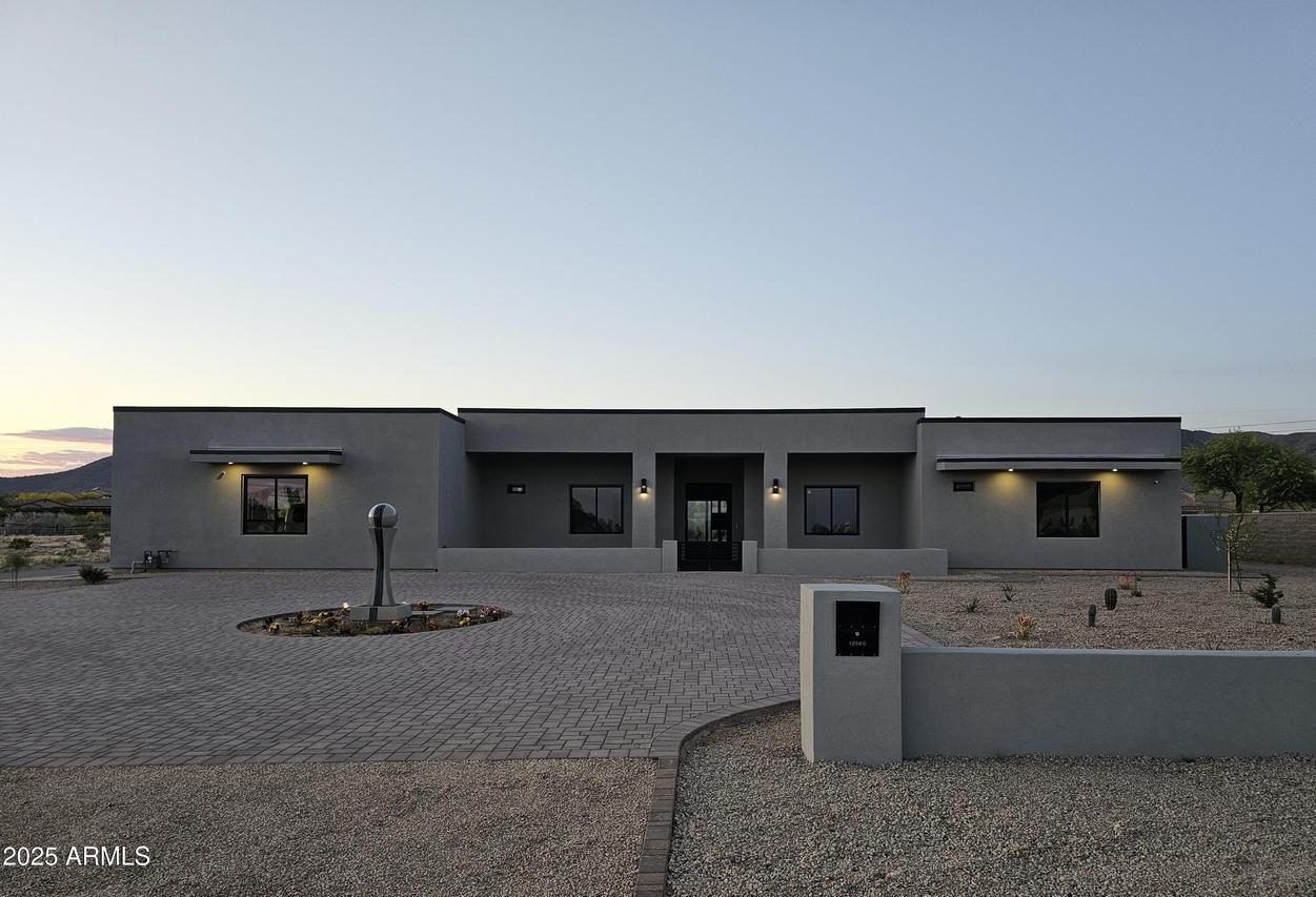 12560 E Cochise Dr., Scottsdale, AZ 85259