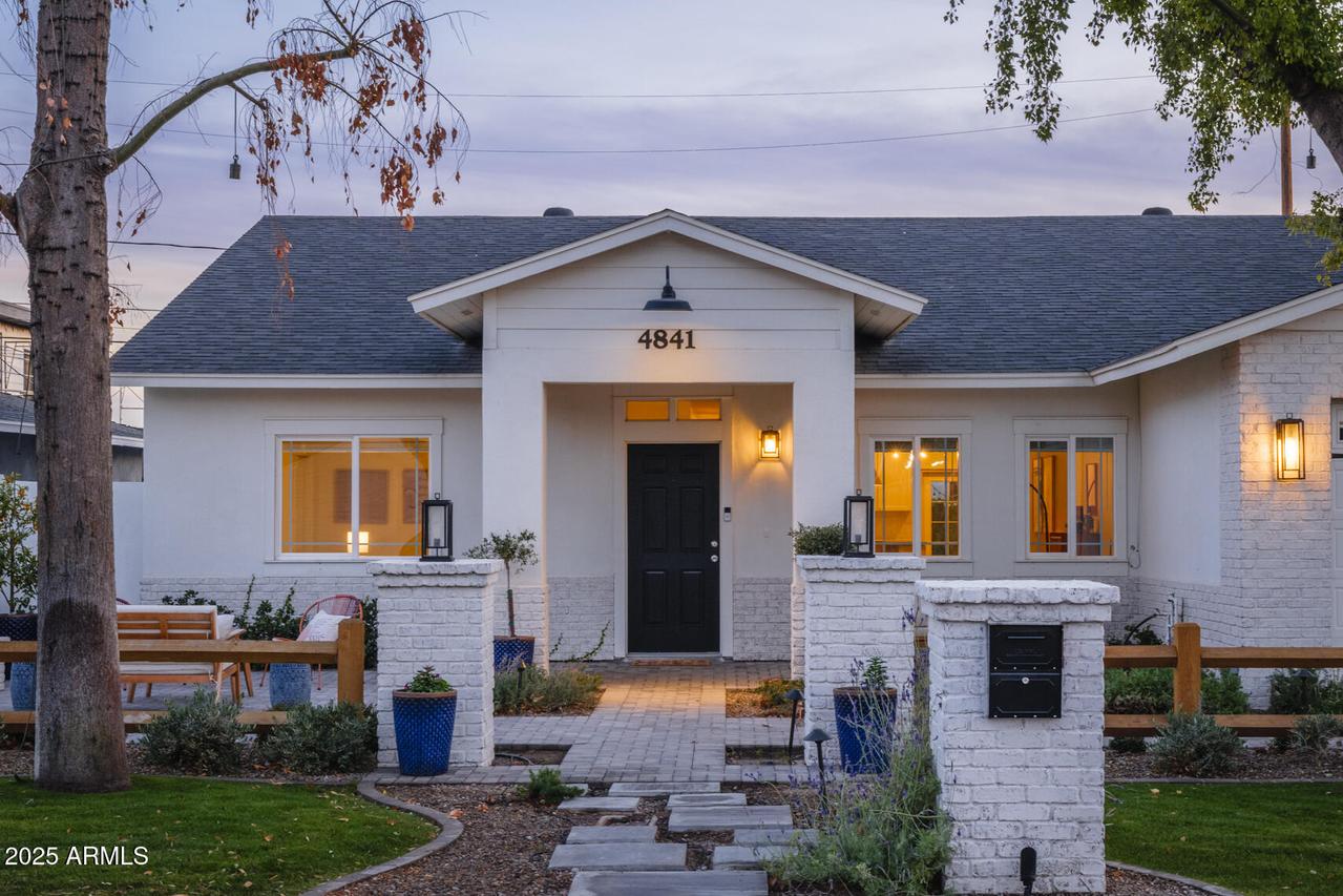 4841 E Amelia Ave., Phoenix, AZ 85018