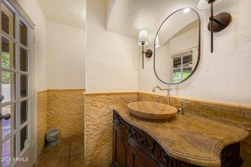 4340 E Turquoise Ave., Phoenix, AZ 85028