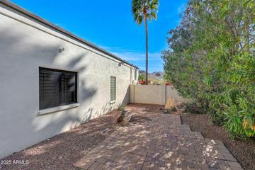 4340 E Turquoise Ave., Phoenix, AZ 85028