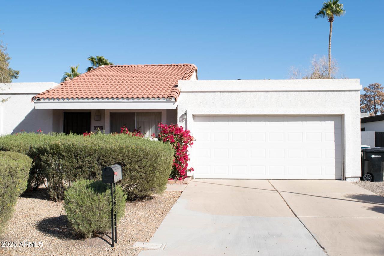 12817 N 38th Way, Phoenix, AZ 85032